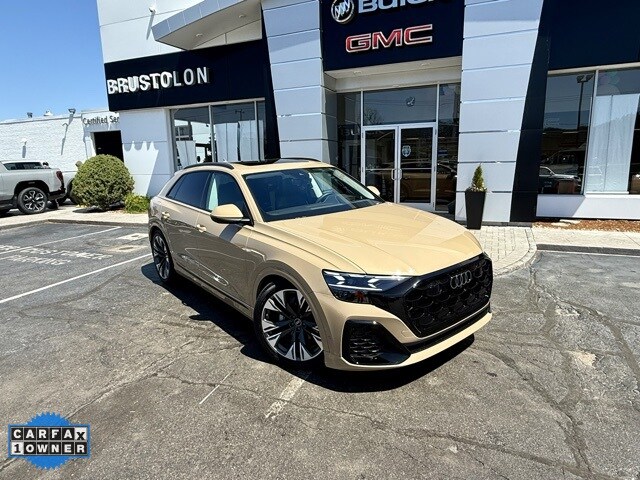 2025 Audi Q8 55 Premium Plus photo 2