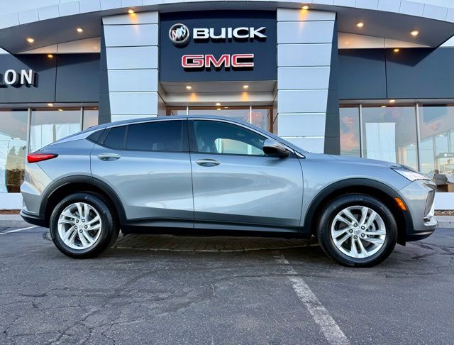 2024 Buick Envista Preferred photo 2