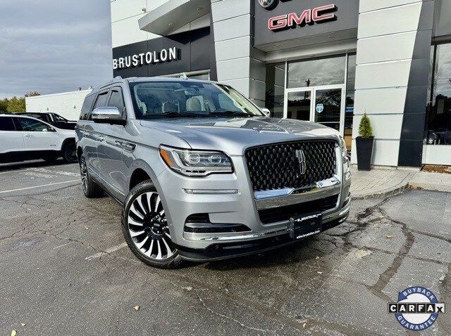 2023 Lincoln Navigator Black Label photo 2