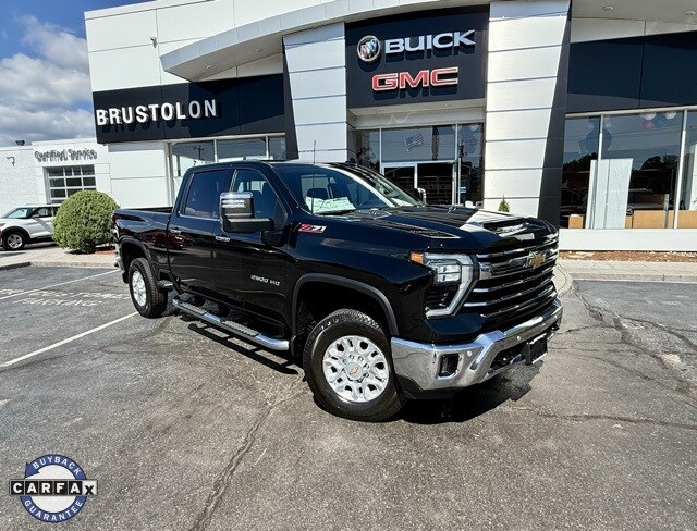 2024 Chevrolet Silverado 2500HD LTZ photo 2