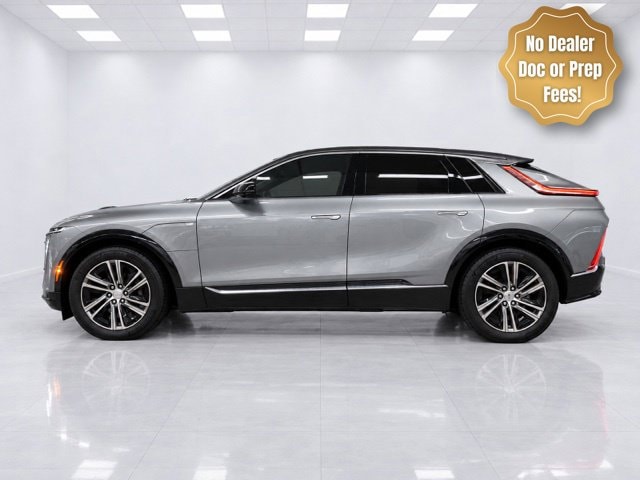 2024 Cadillac LYRIQ Luxury 1