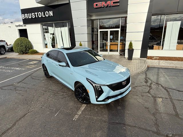 2025 Cadillac CT5 V photo 2