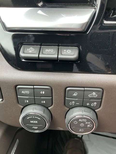 2026 Chevrolet Silverado 3500 HD LTZ - Photo 32