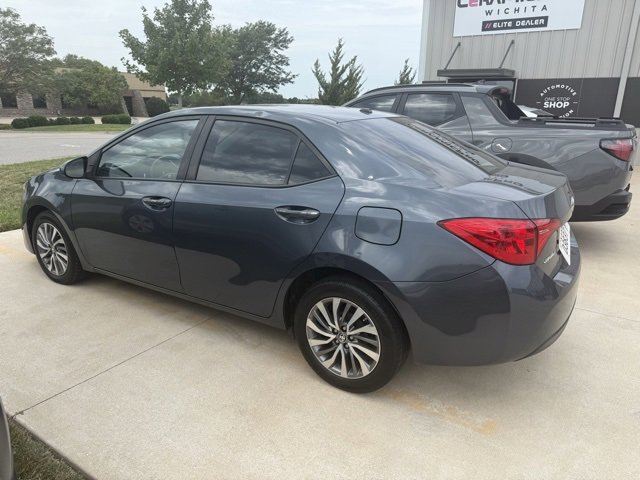 2018 Toyota Corolla XLE XSE photo 2