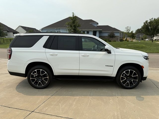 2021 Chevrolet Tahoe RST photo 2