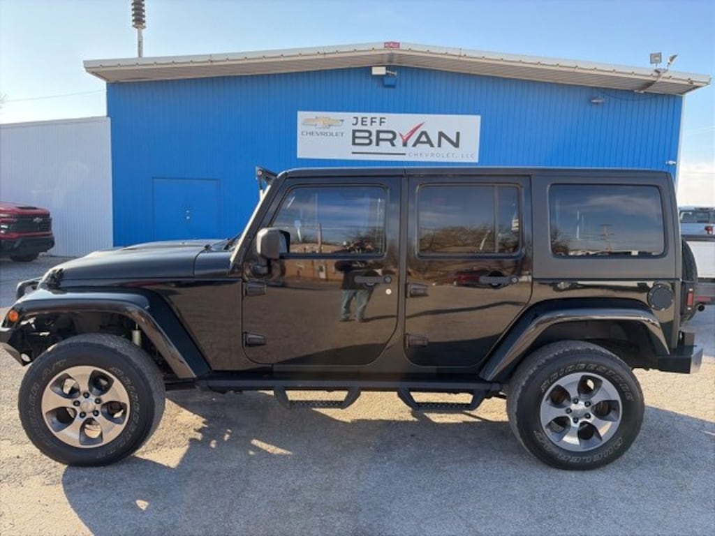 Used 2015 Jeep Wrangler Unlimited Sahara