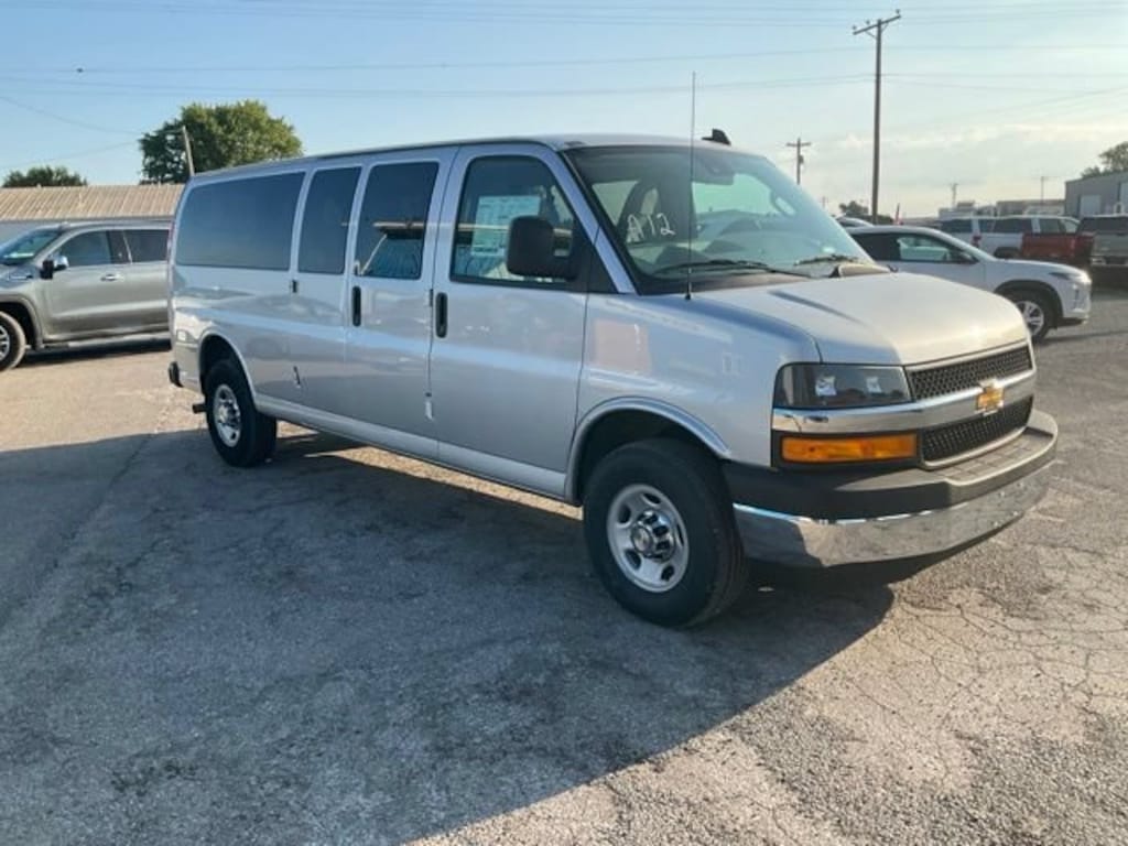 New 2026 Chevrolet Express Passenger 1LT Van