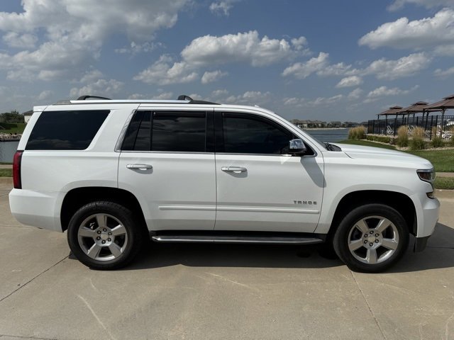 2018 Chevrolet Tahoe Premier photo 2