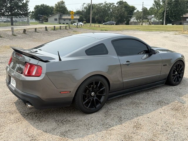 2012 Ford Mustang GT Premium photo 4