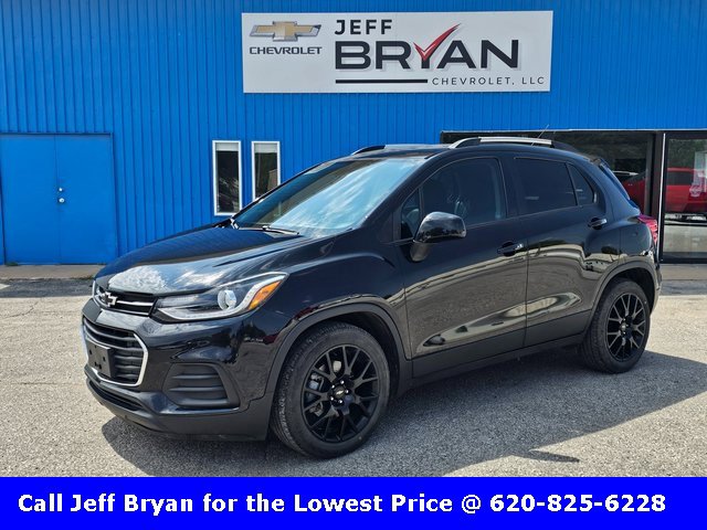 Used 2021 Chevrolet Trax LT with VIN KL7CJLSB5MB308072 for sale in Kiowa, KS