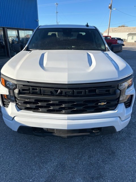 2025 Chevrolet Silverado 1500 Custom photo 2