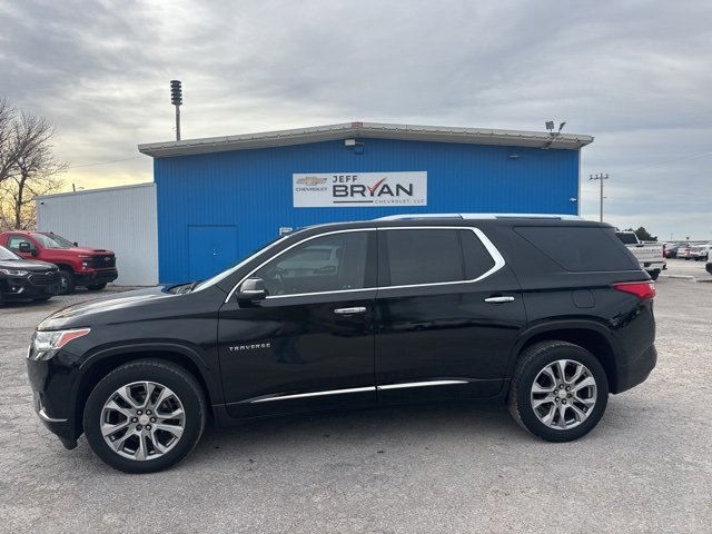 2021 Chevrolet Traverse Premier's photo