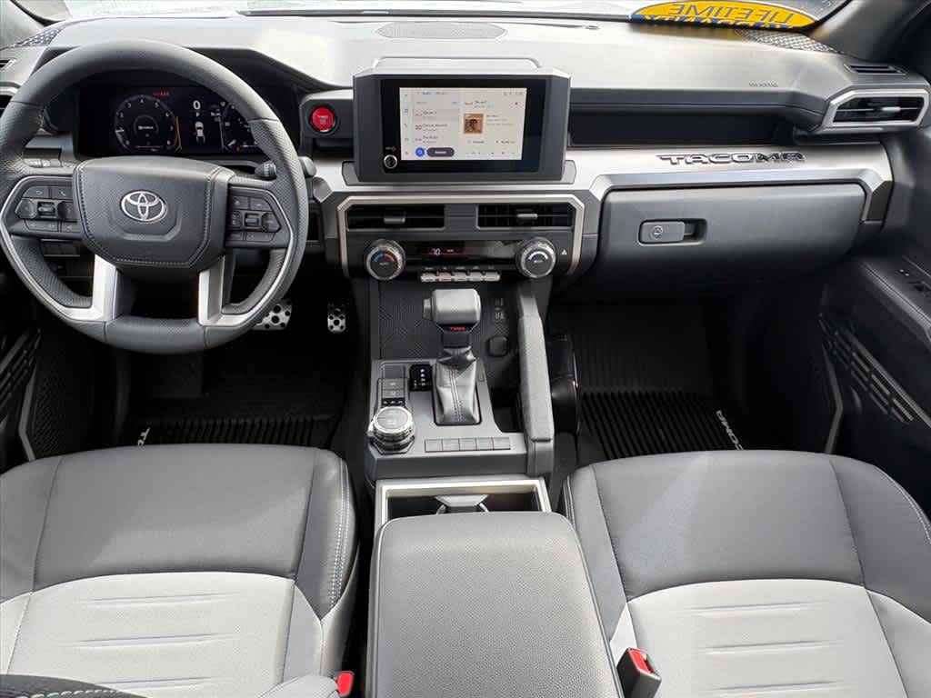 2025 Toyota Tacoma TRD Sport - Photo 10