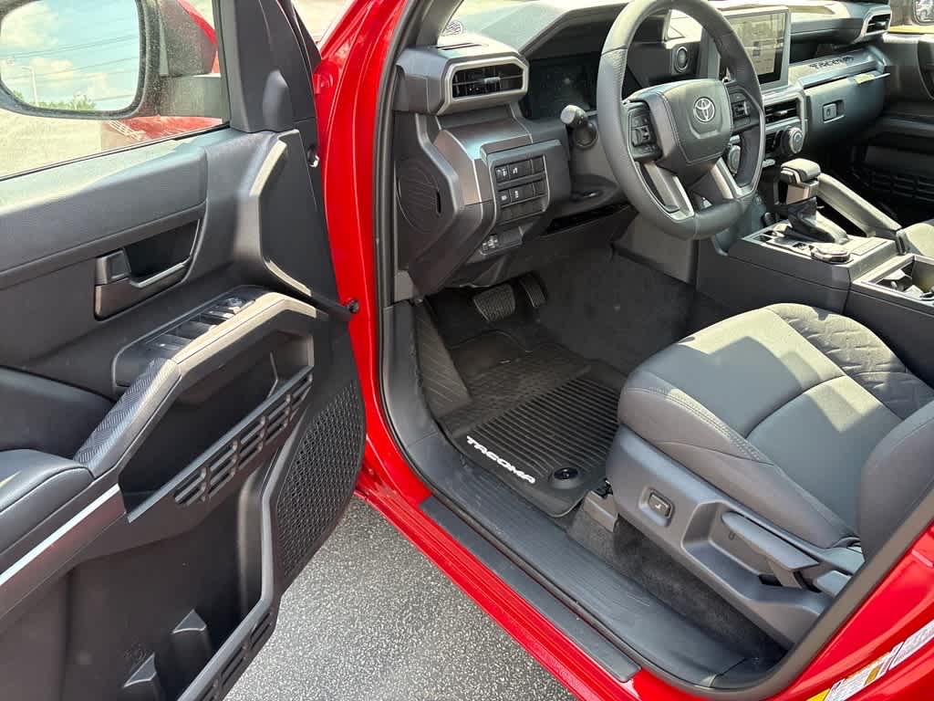 2025 Toyota Tacoma SR5 - Photo 19
