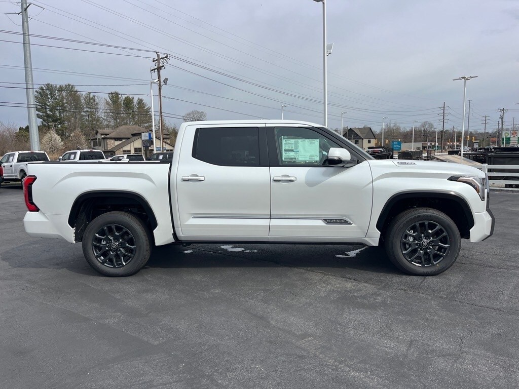 2025 Toyota Tundra Platinum photo 2