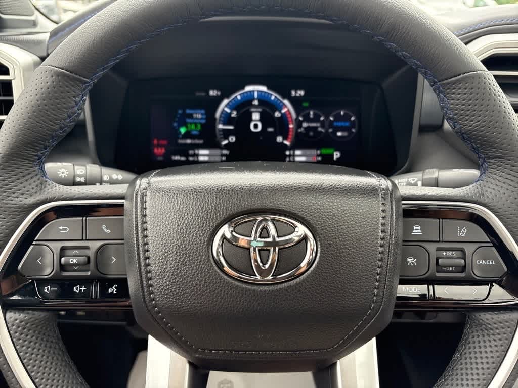 2025 Toyota Tundra Platinum - Photo 16