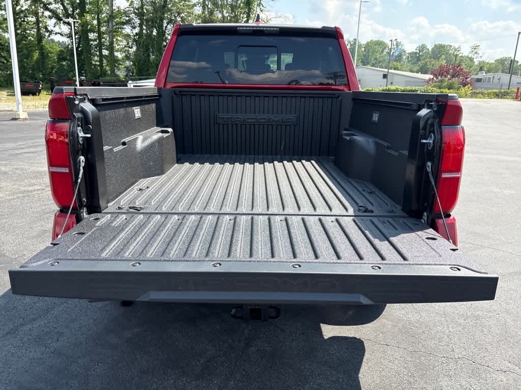 2025 Toyota Tacoma SR5 - Photo 28