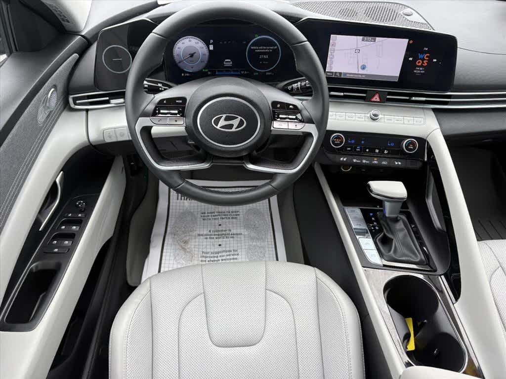 Used 2024 Hyundai Elantra Hybrid Limited DCT