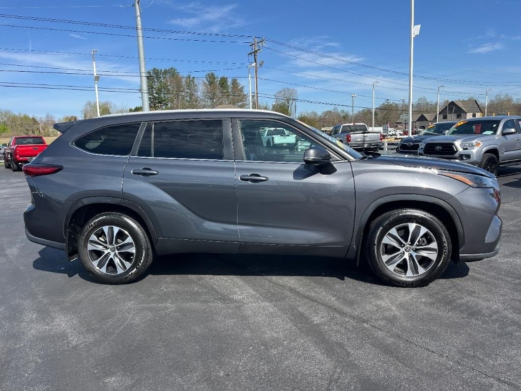 Used 2023 Toyota Highlander L with VIN 5TDKDRBH3PS504246 for sale in Hendersonville, NC