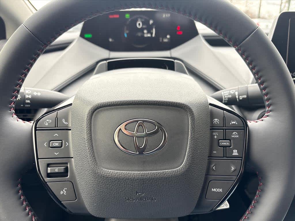 2026 Toyota Prius Plug-in Hybrid SE - Photo 15