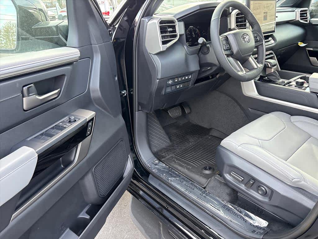 2026 Toyota Tundra Limited - Photo 19