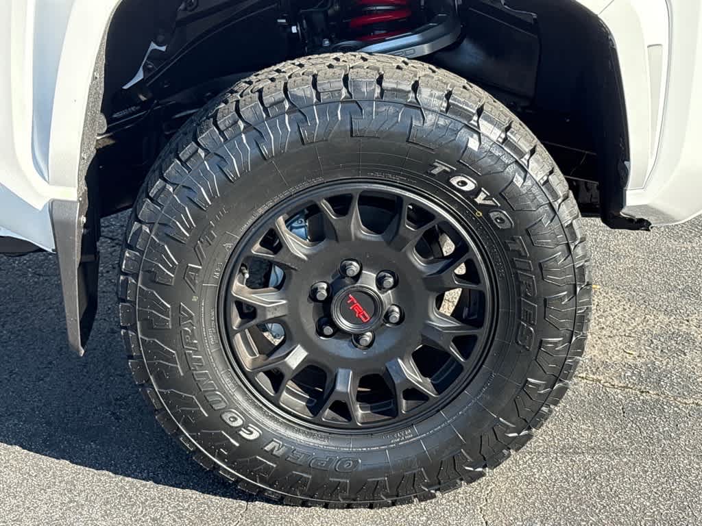 2025 Toyota Tacoma SR5 - Photo 32