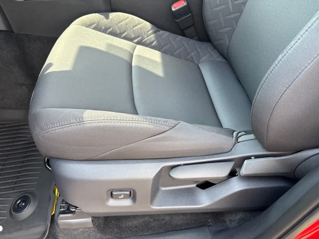 2025 Toyota Tacoma SR5 - Photo 22