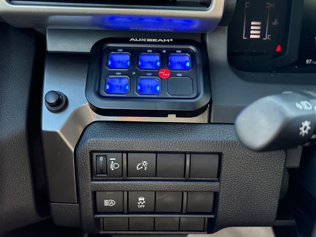 2025 Toyota Tacoma SR5 - Photo 17