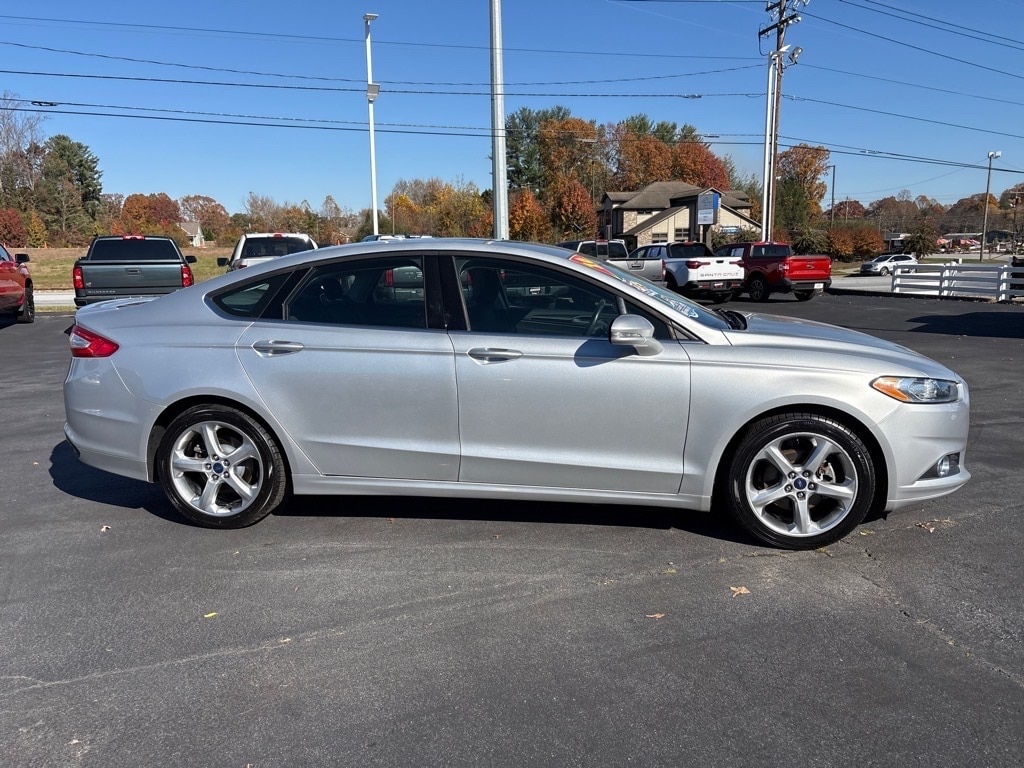 Used 2016 Ford Fusion SE with VIN 3FA6P0H96GR221479 for sale in Hendersonville, NC