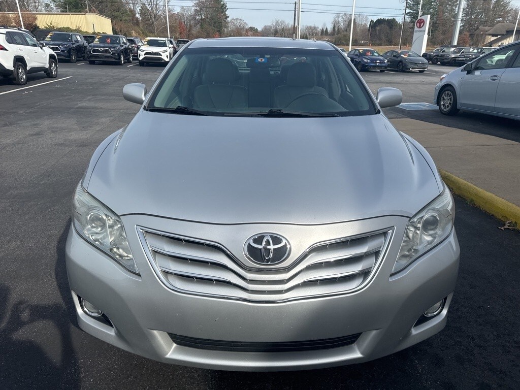 2010 Toyota Camry XLE V6 photo 3