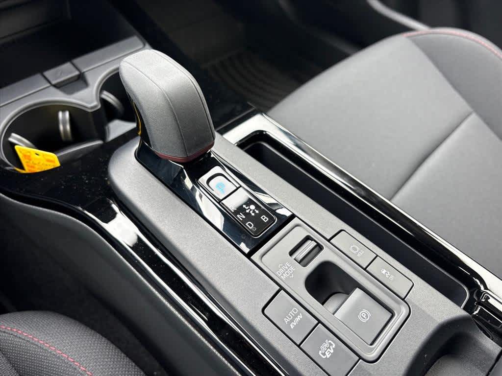 2026 Toyota Prius Plug-in Hybrid SE - Photo 16