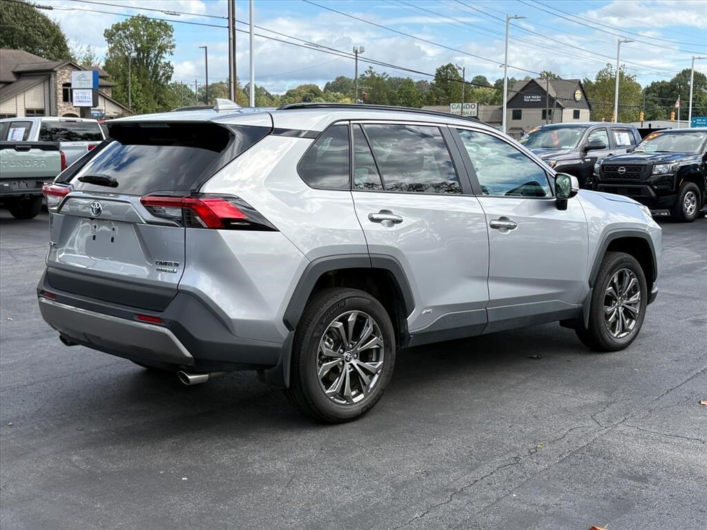 2024 Toyota RAV4 Hybrid Limited photo 3