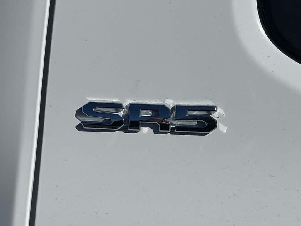 2025 Toyota Tacoma SR5 - Photo 29