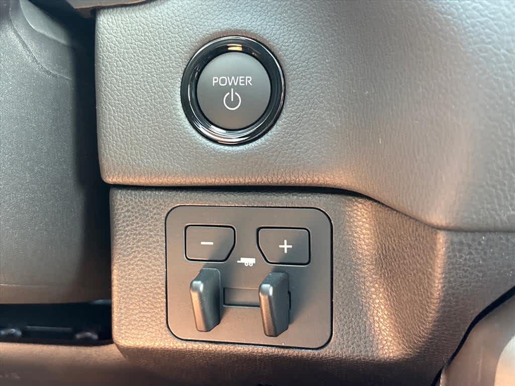 2026 Toyota Tundra Limited - Photo 17