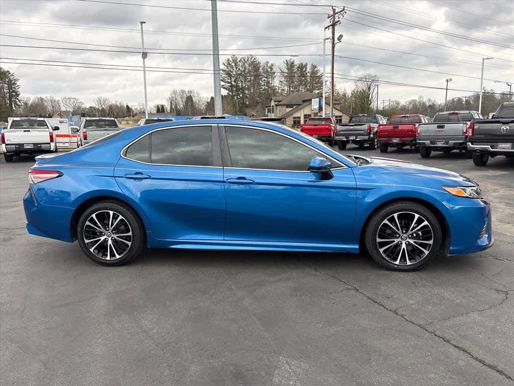 Used 2018 Toyota Camry SE Auto (SE)