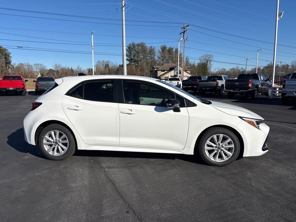 New 2026 Toyota Corolla Hatchback SE SE HATCHBACK