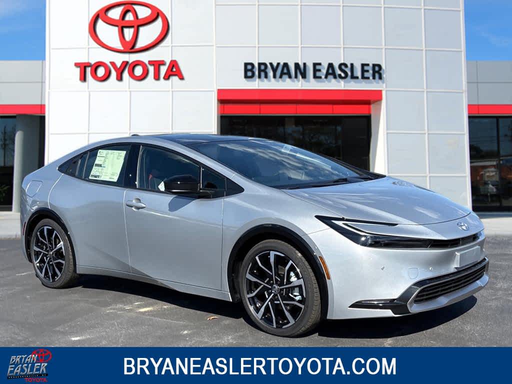 2026 Toyota Prius XSE Premium's photo