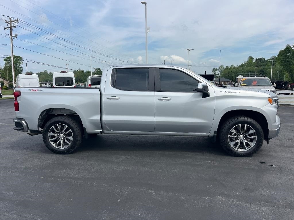Used 2022 Chevrolet Silverado 1500 LT with VIN 1GCPDKEK6NZ525429 for sale in Hendersonville, NC