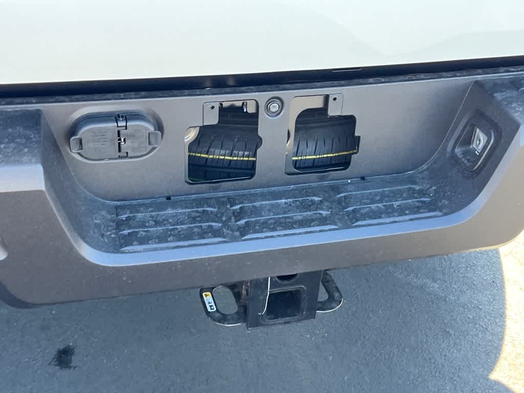 2025 Toyota Tacoma SR5 - Photo 30