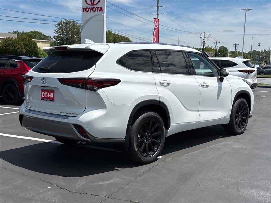 New 2026 Toyota Highlander Platinum SUV