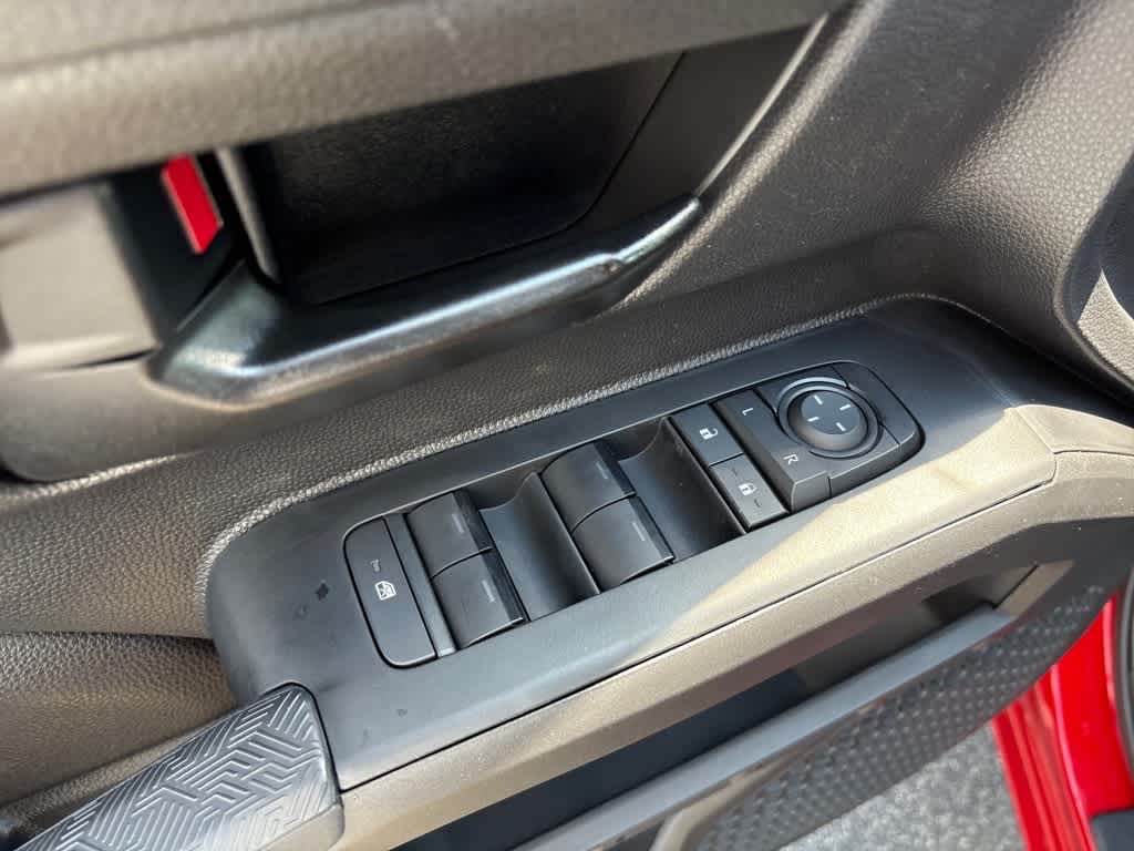 2025 Toyota Tacoma SR5 - Photo 21