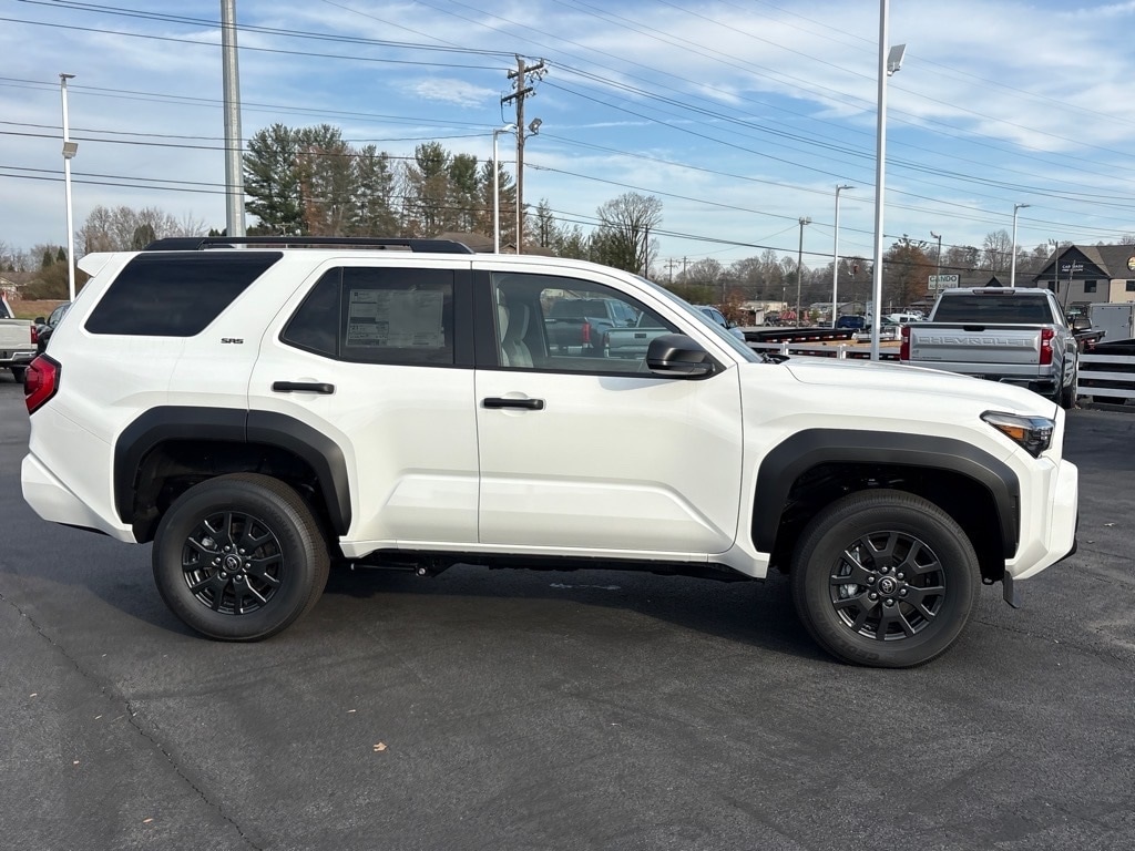 New 2025 Toyota 4Runner SR5 4WD SR5
