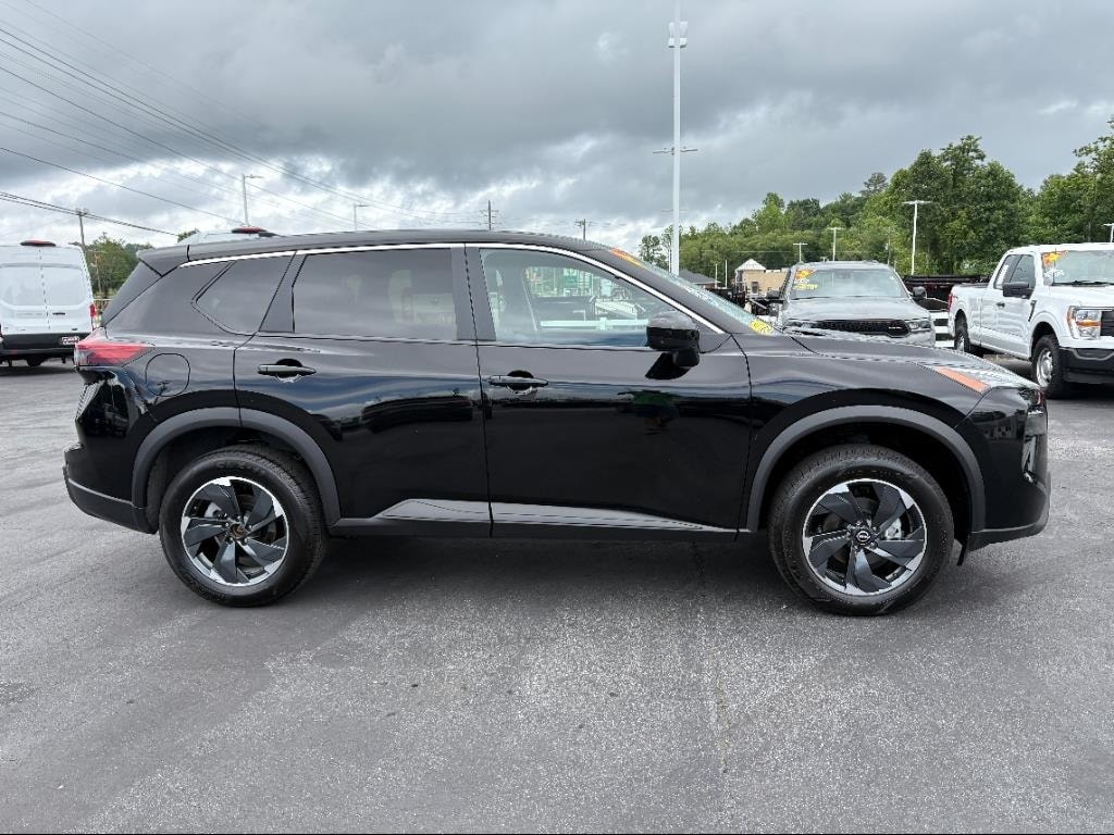 Used 2024 Nissan Rogue SV with VIN JN8BT3BB7RW421163 for sale in Hendersonville, NC