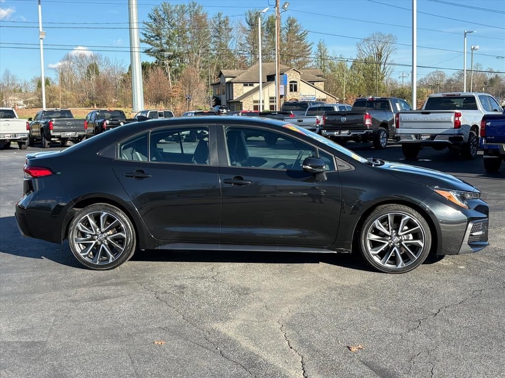 Used 2022 Toyota Corolla SE Sedan