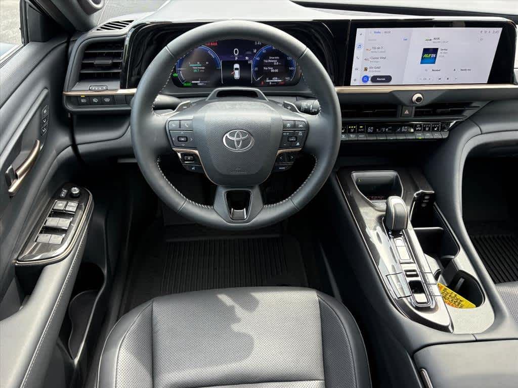 Used 2025 Toyota Crown Signia Limited AWD (SE)