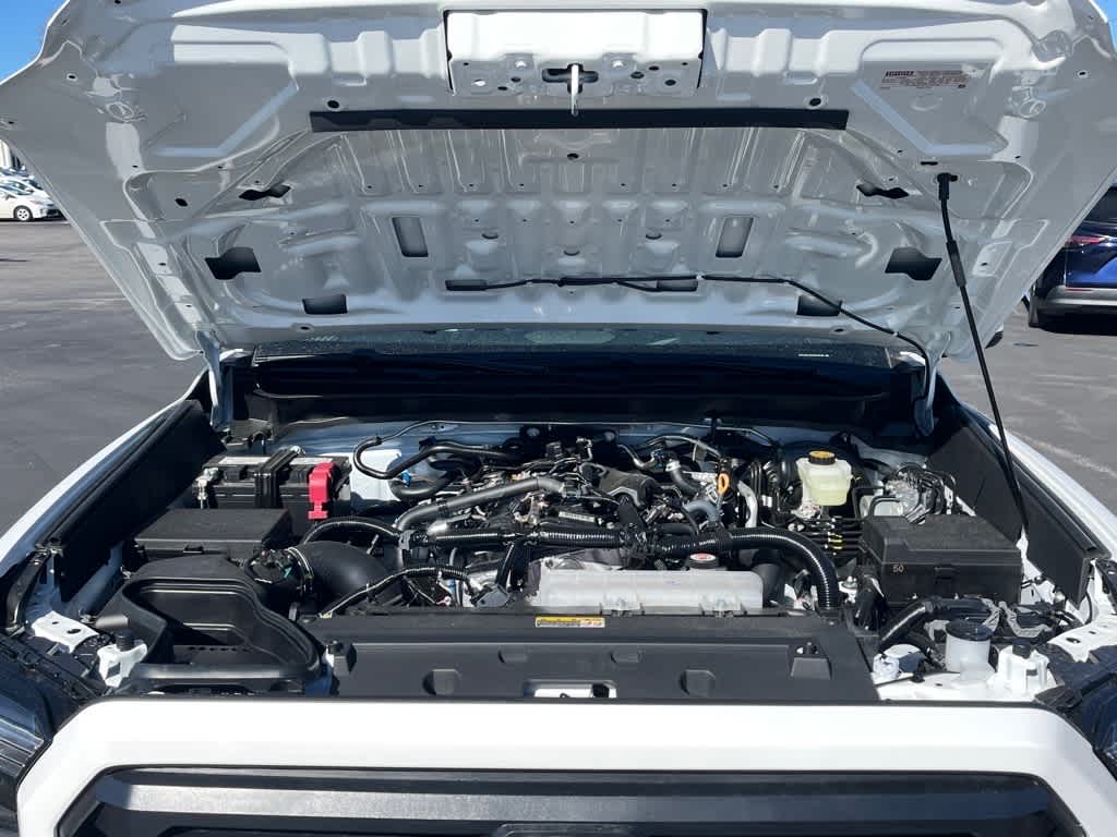2025 Toyota Tacoma SR5 - Photo 31