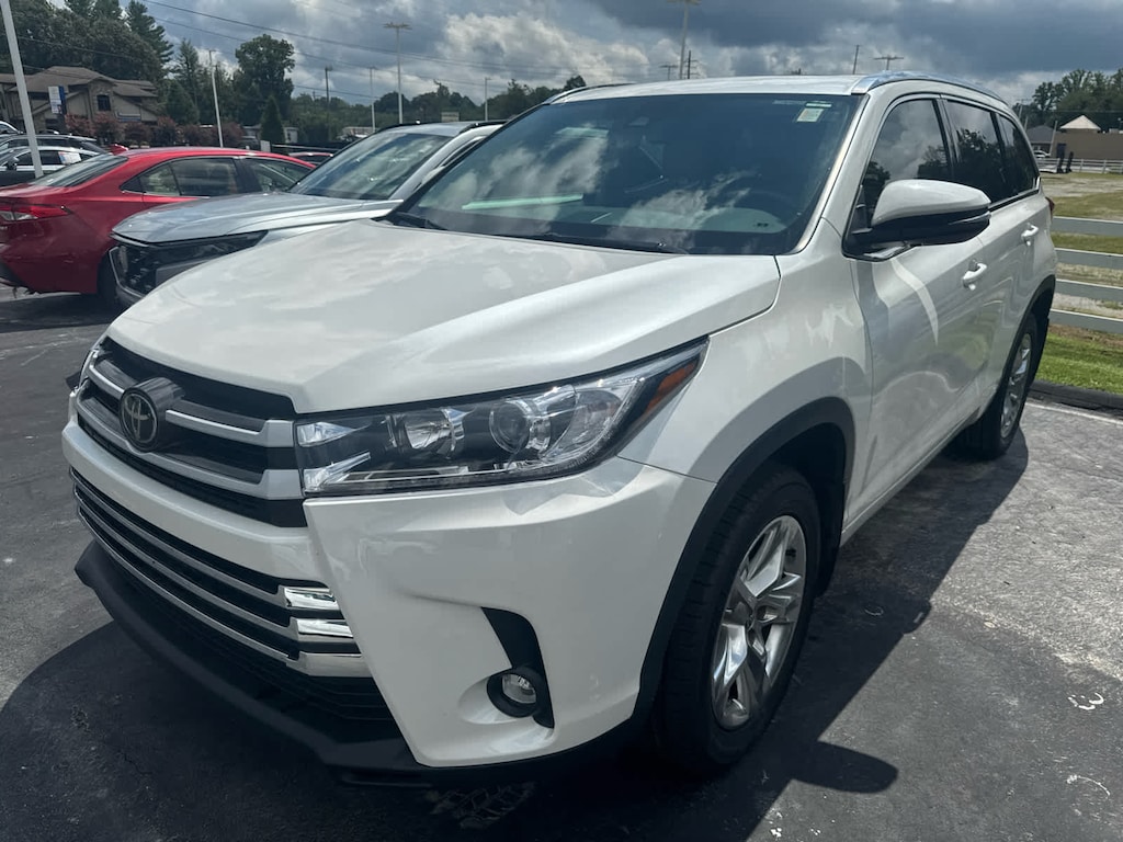 Used 2019 Toyota Highlander Limited V6 AWD (SE)