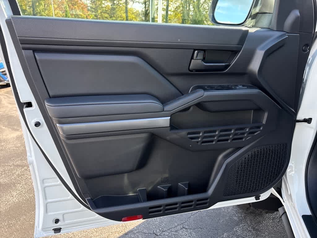 2025 Toyota Tacoma SR5 - Photo 19