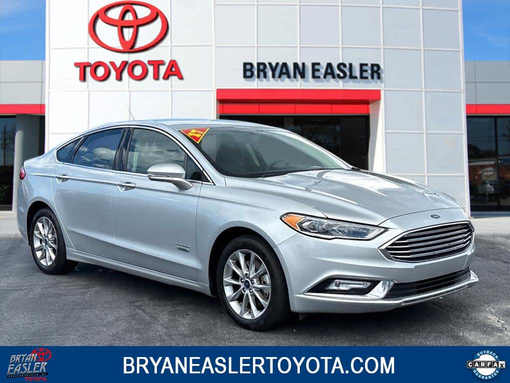 2017 Ford Fusion Plug-In Hybrid SE Luxury's photo