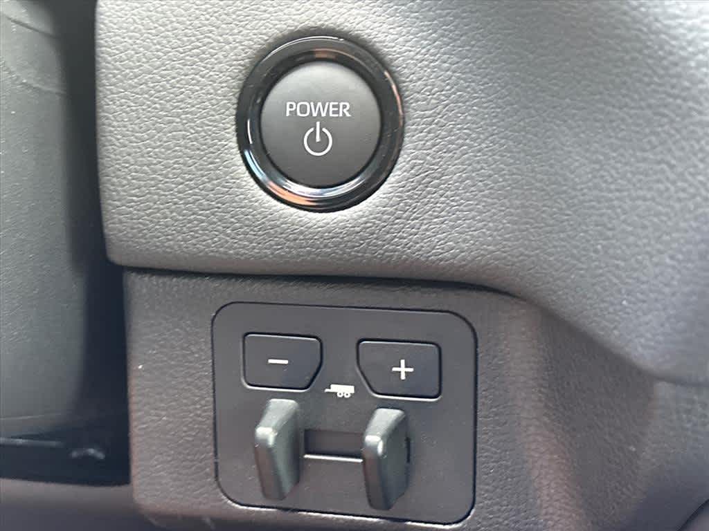 2026 Toyota Tundra Limited - Photo 17